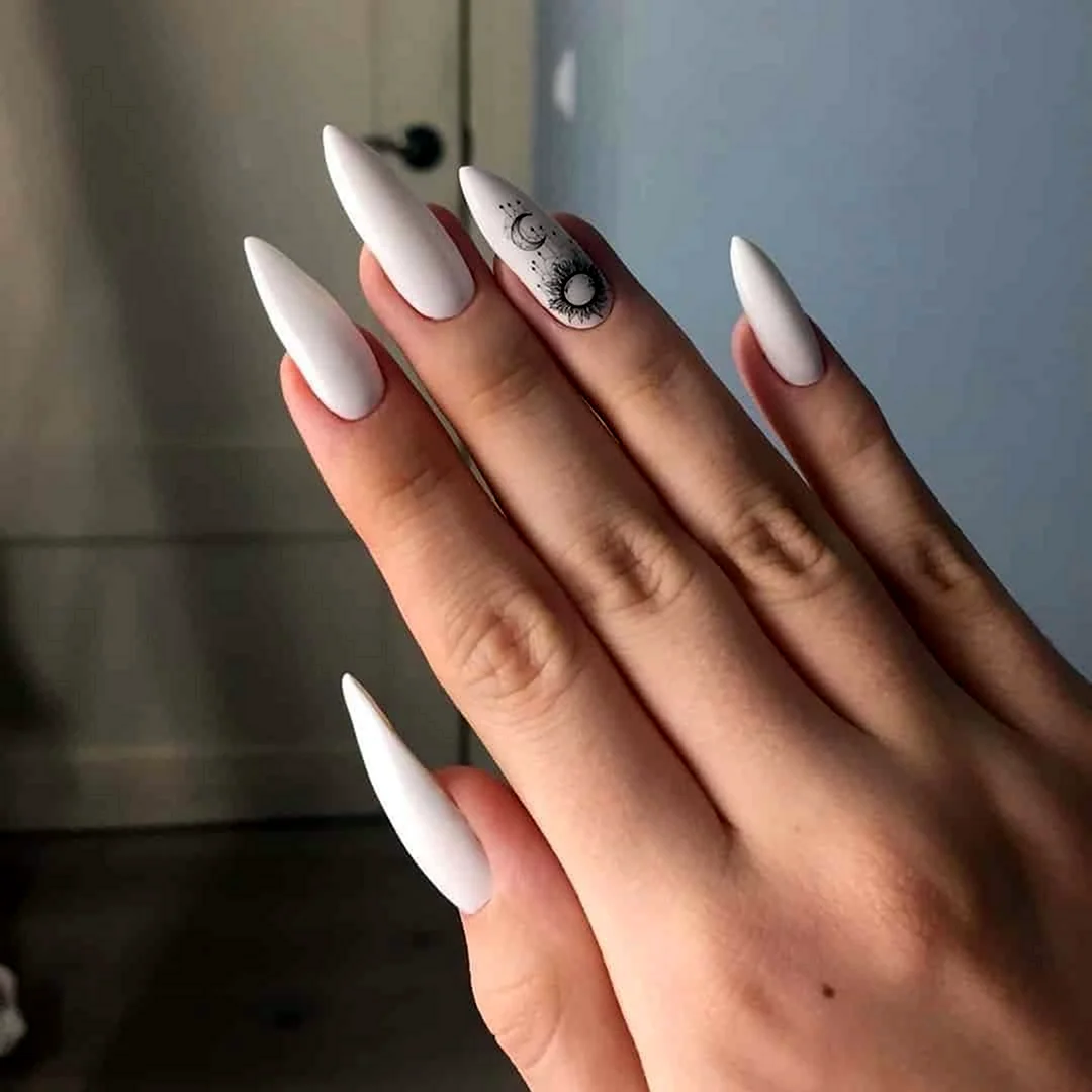 Маникюр на длинные ногти острые