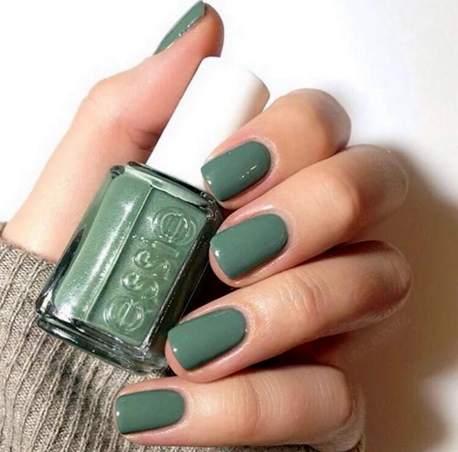 Essie серо зеленый лак