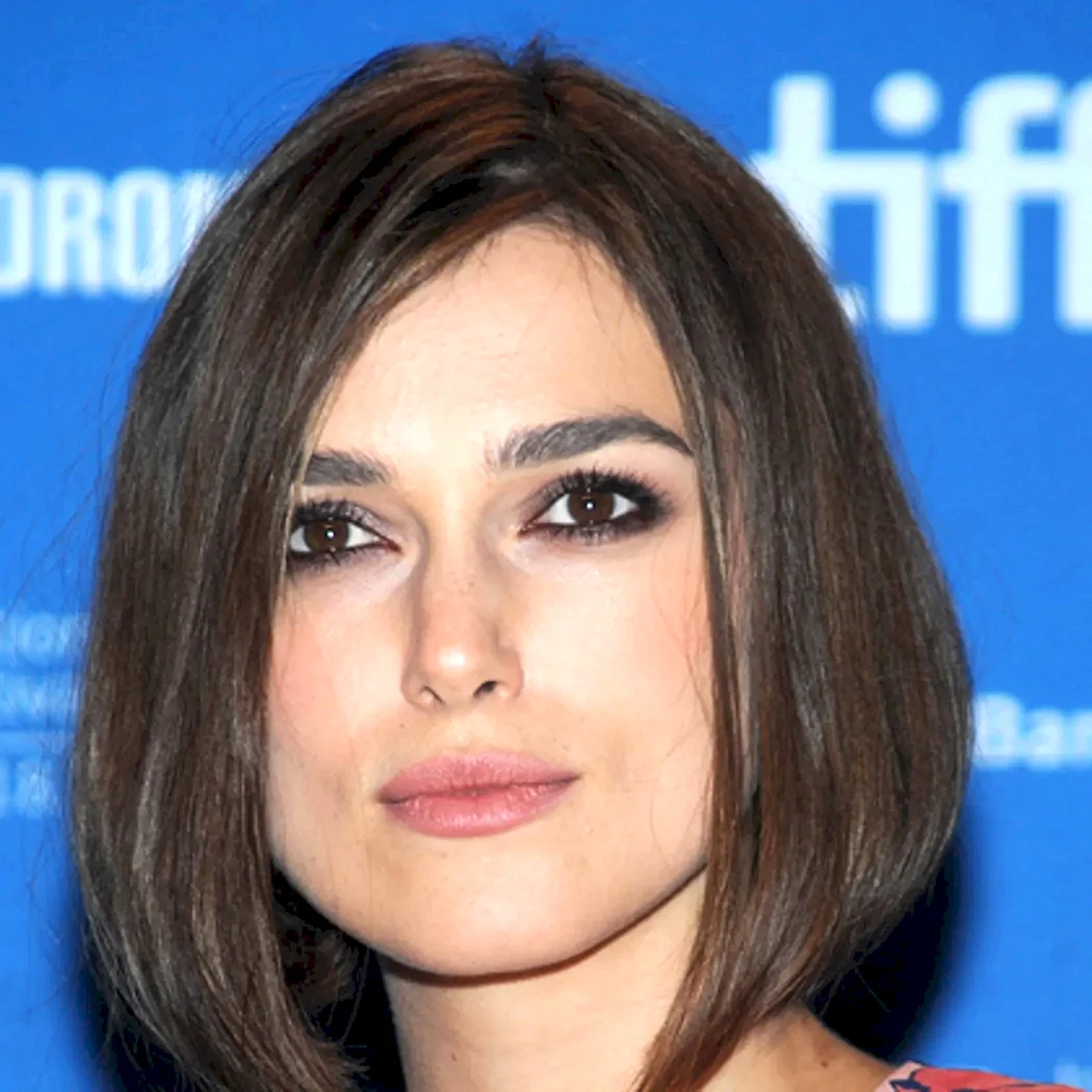 Удлиненное каре Кира Найтли