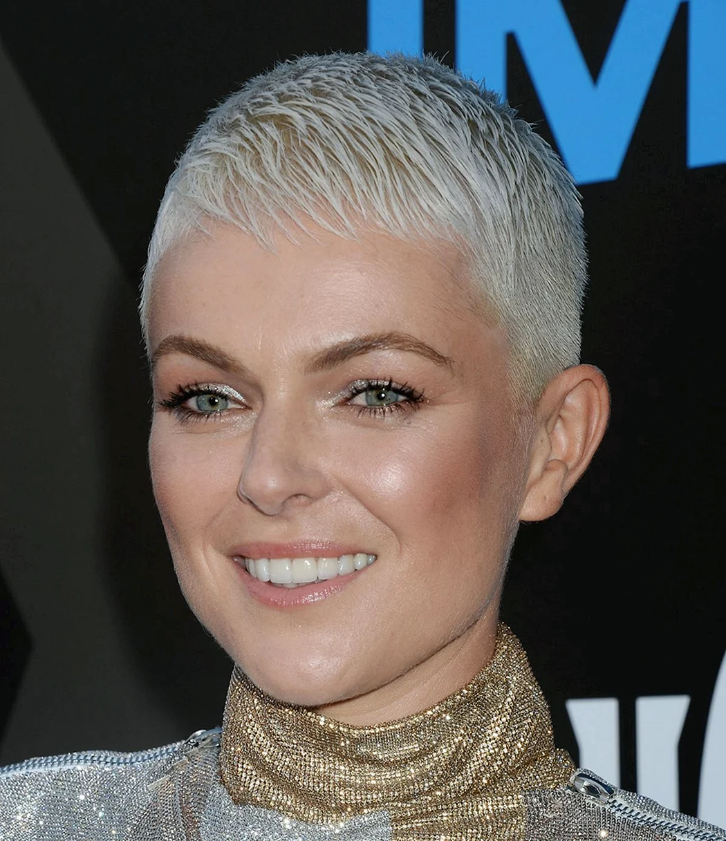 Ультракороткие женские стрижки 2022