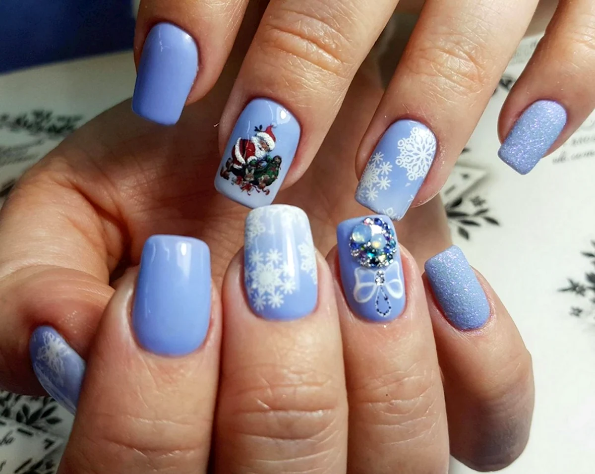 Голубой маникюр снежный черный картинки