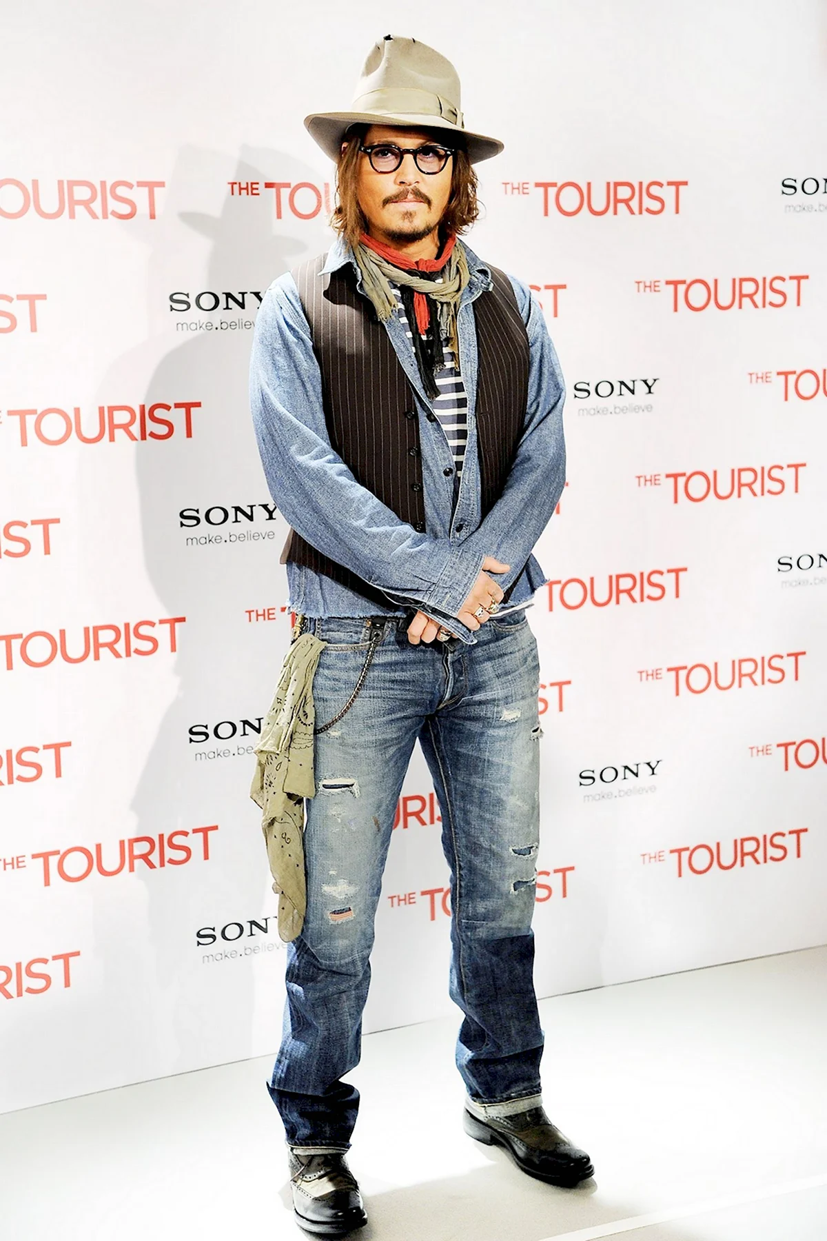 Джонни Депп в полный рост