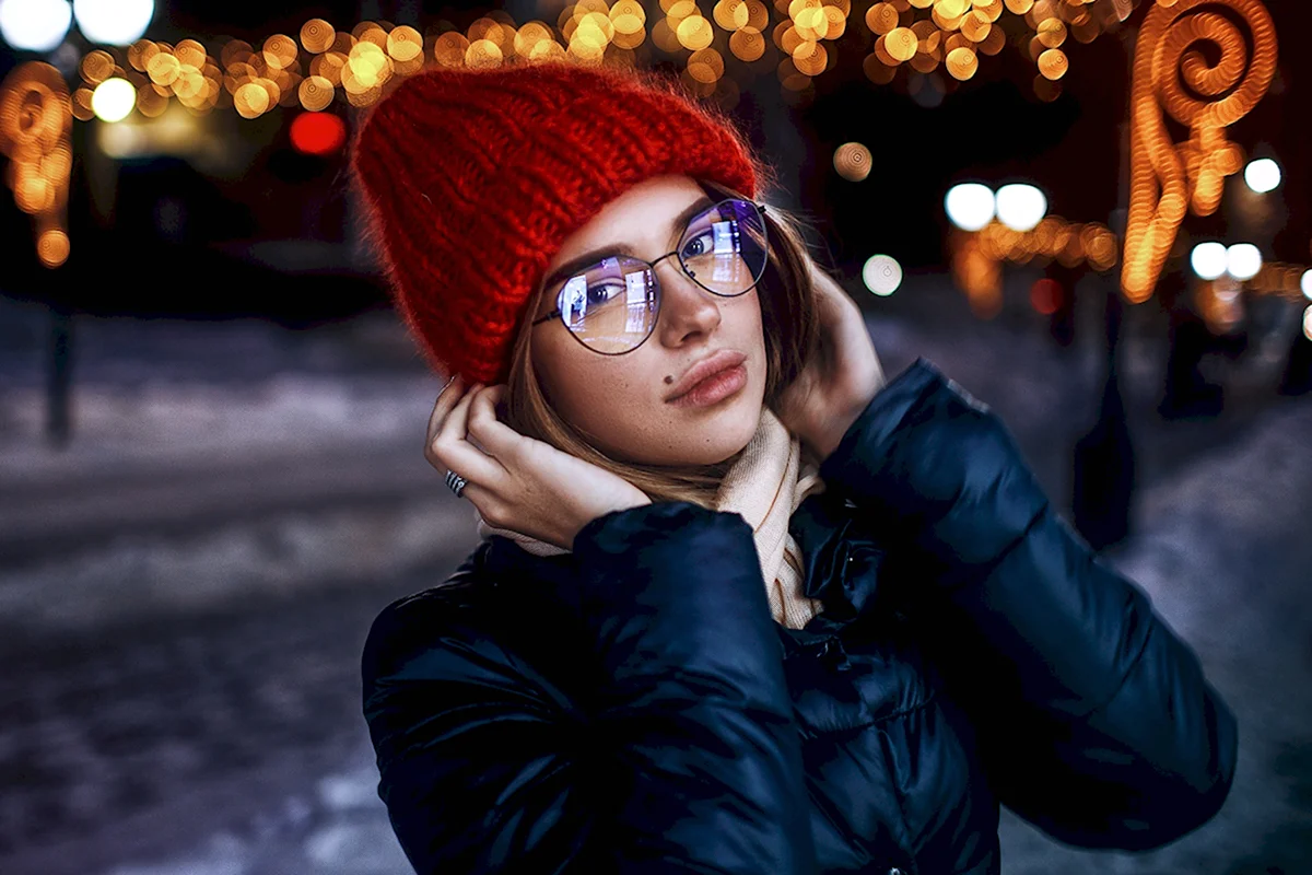 Девушка в очках