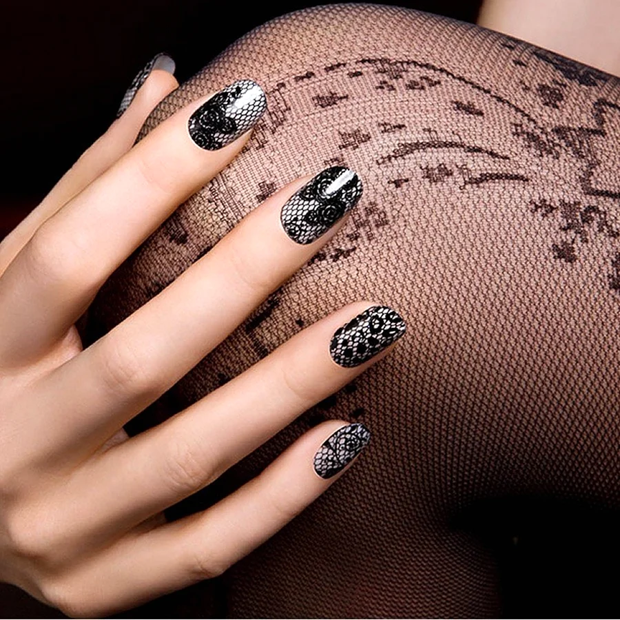 Кружевной маникюр