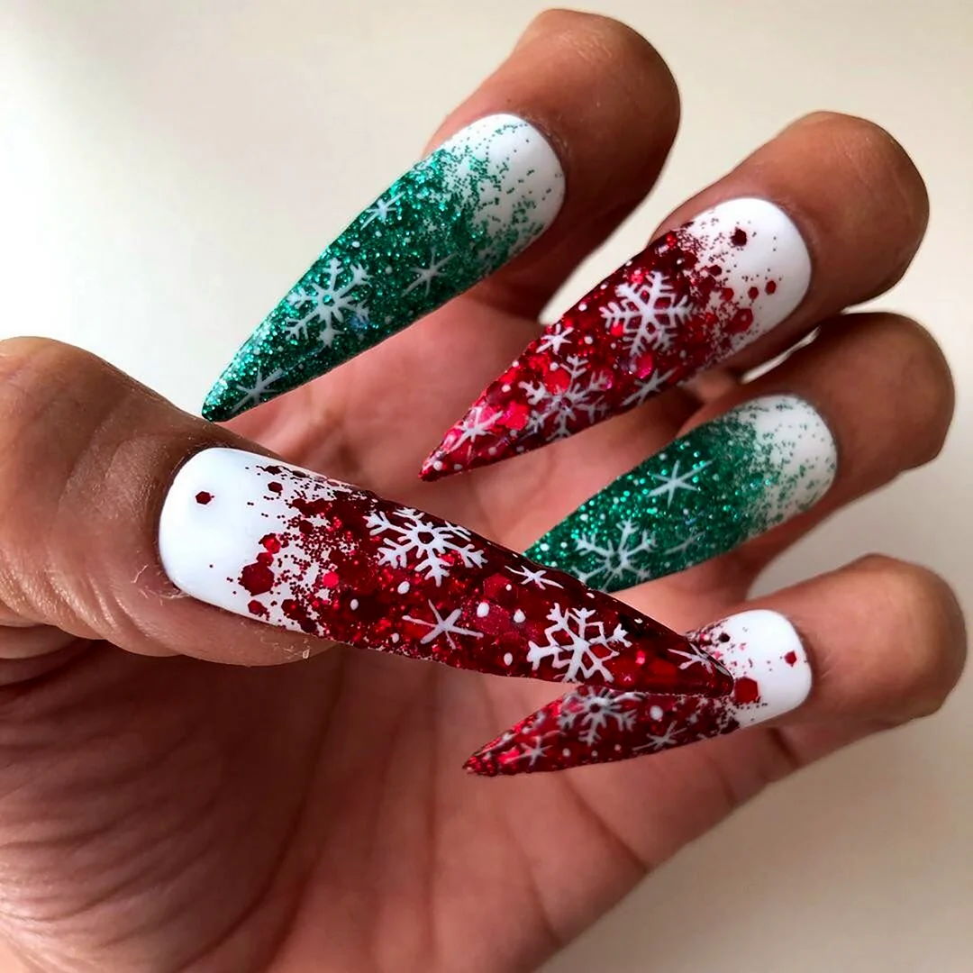 Новогодние ногти длинные острые