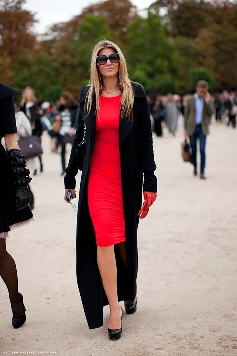 Красное платье пиджак образы