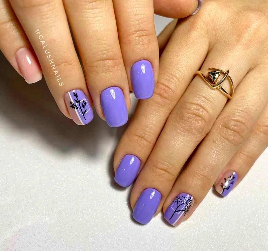 Маникюр сиреневый френч на короткие ногти