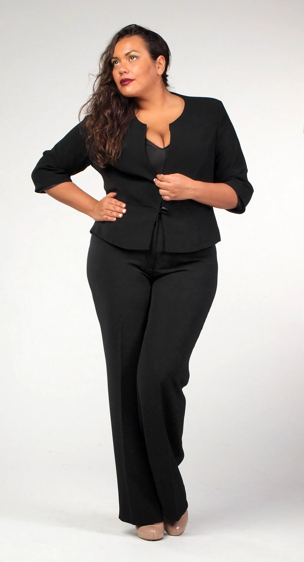 Классические брюки для полных женщин