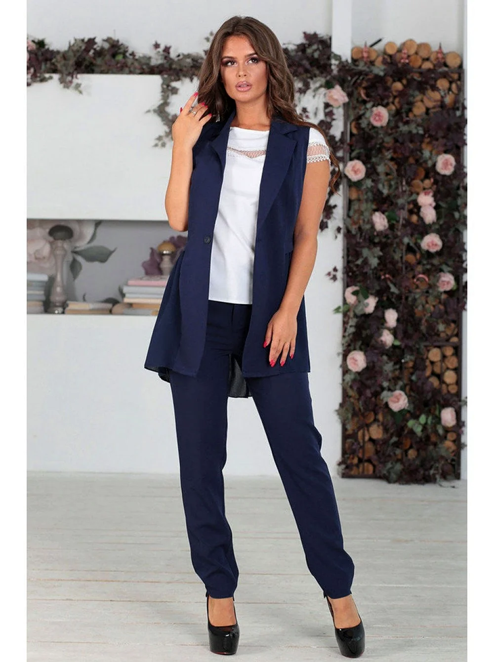 Костюм брючный с жилетом 54 Sumaya