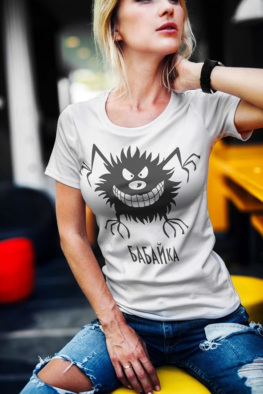 Футболка девушка