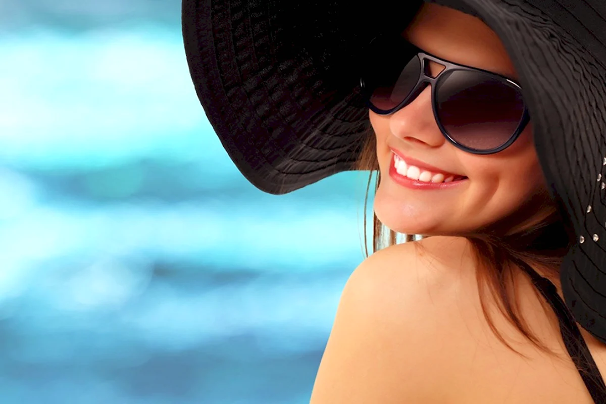 Девушка в очках