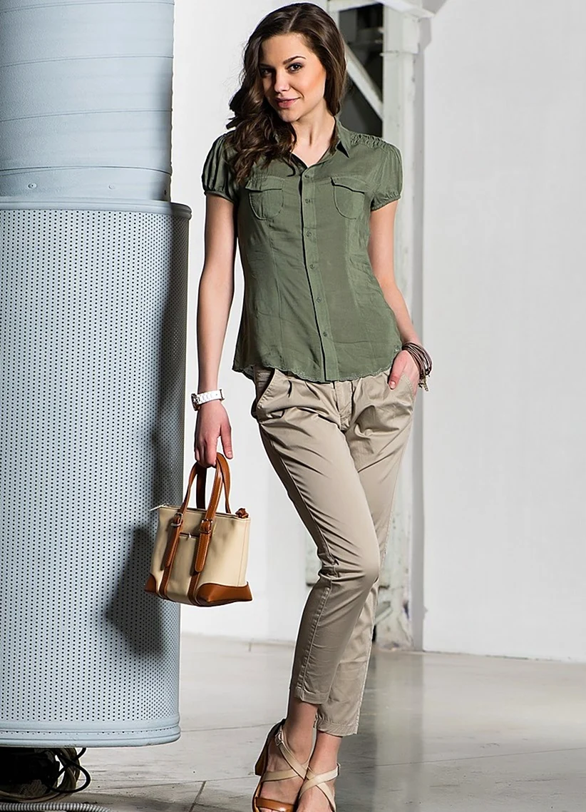 Брюки в стиле сафари женские