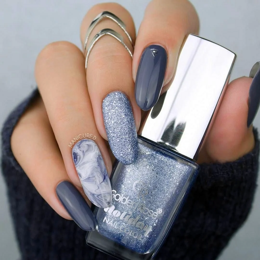 Серо-голубой маникюр
