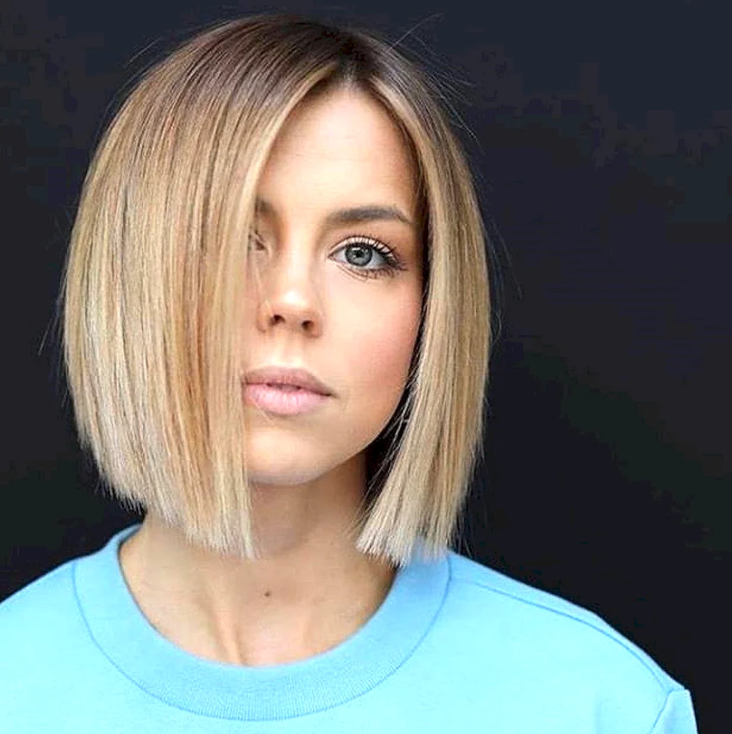 Каре Блант Боб 2020 блонд