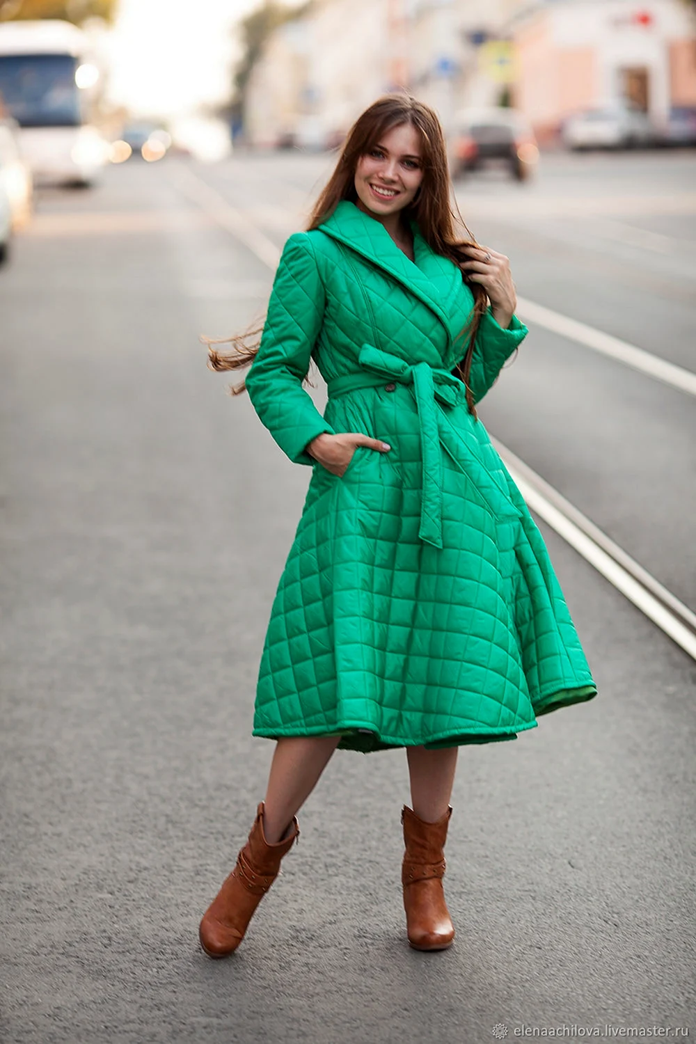 Расклешенное пальто