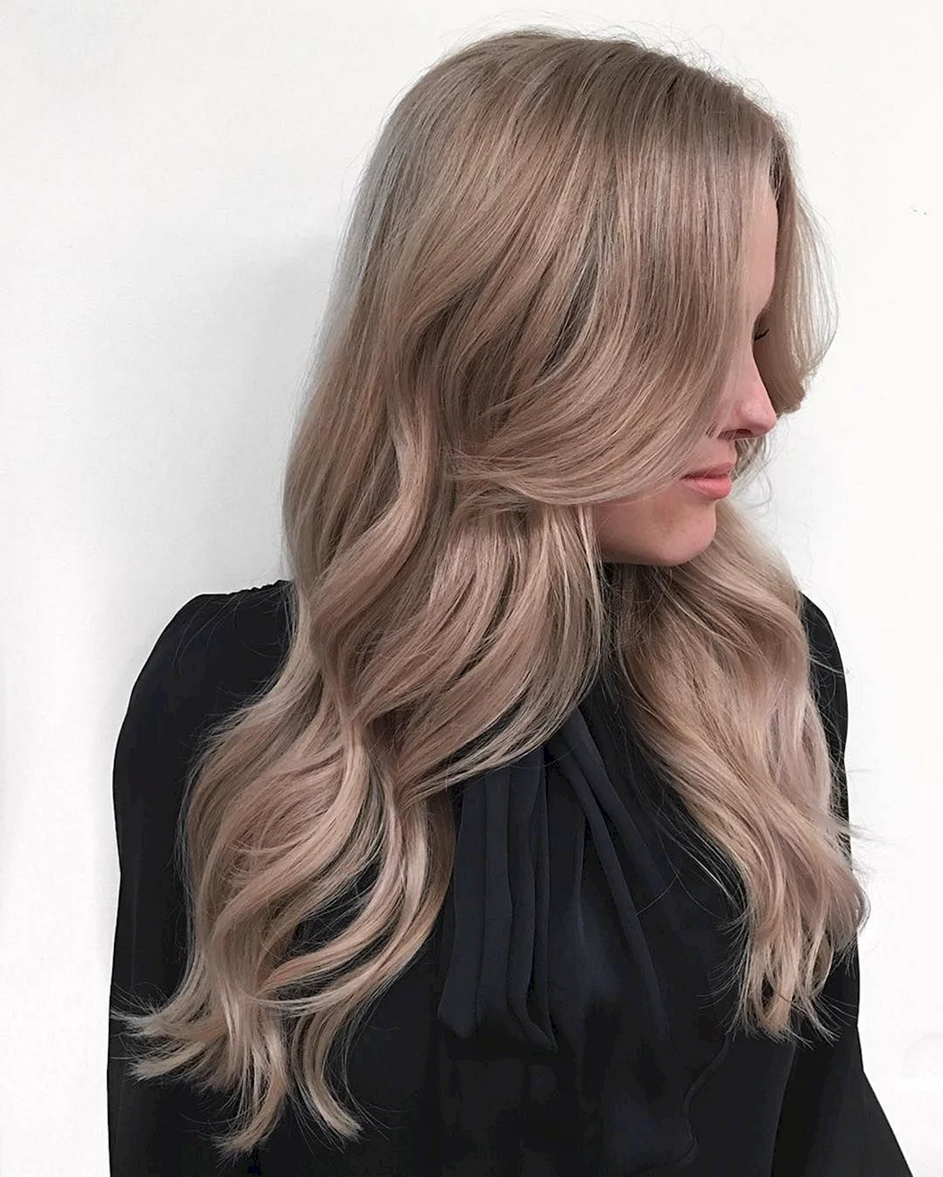 Dark Ash blonde цвет волос