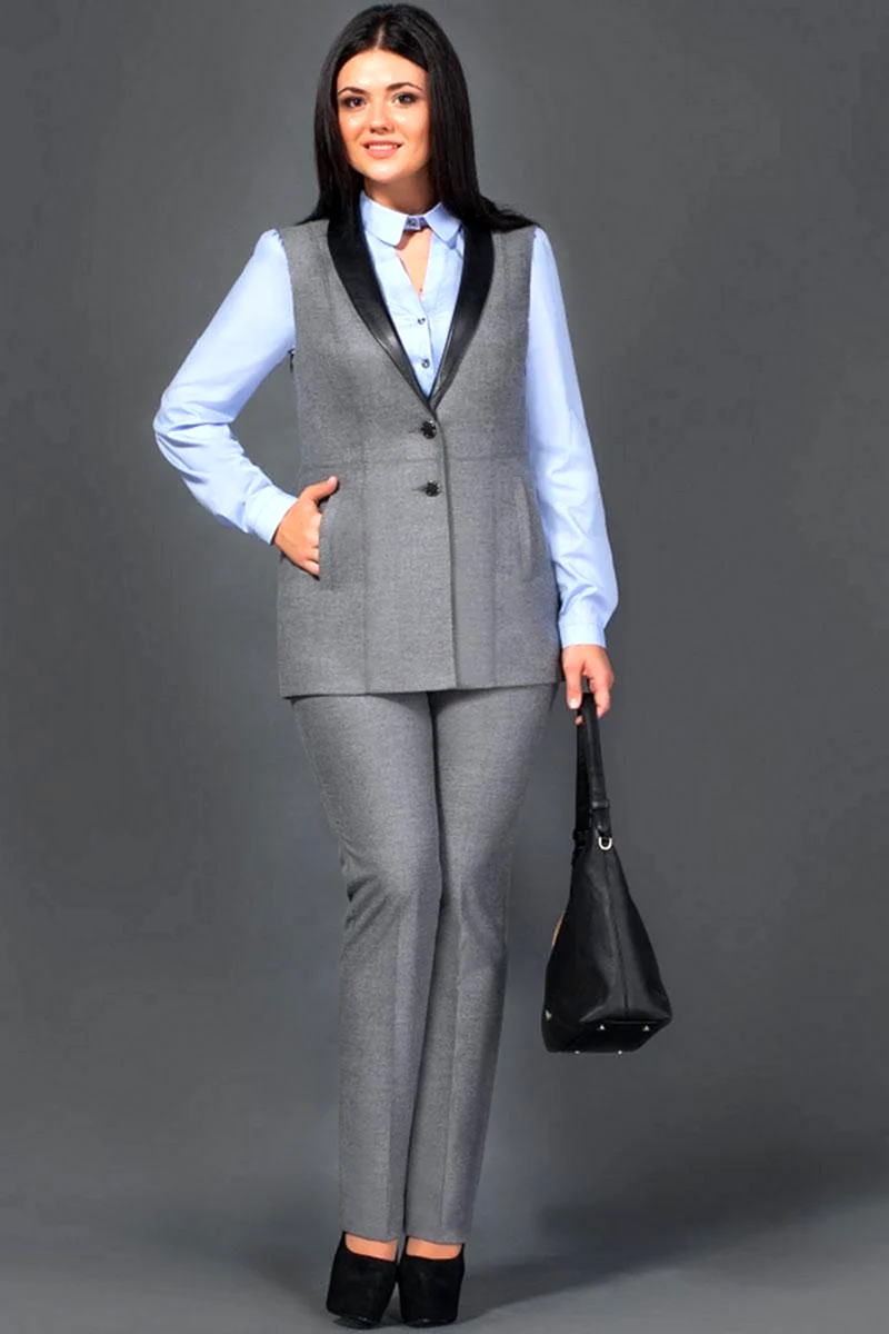 Брючный костюм женский с жилетом