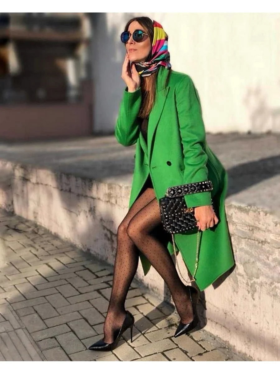 Яркое пальто