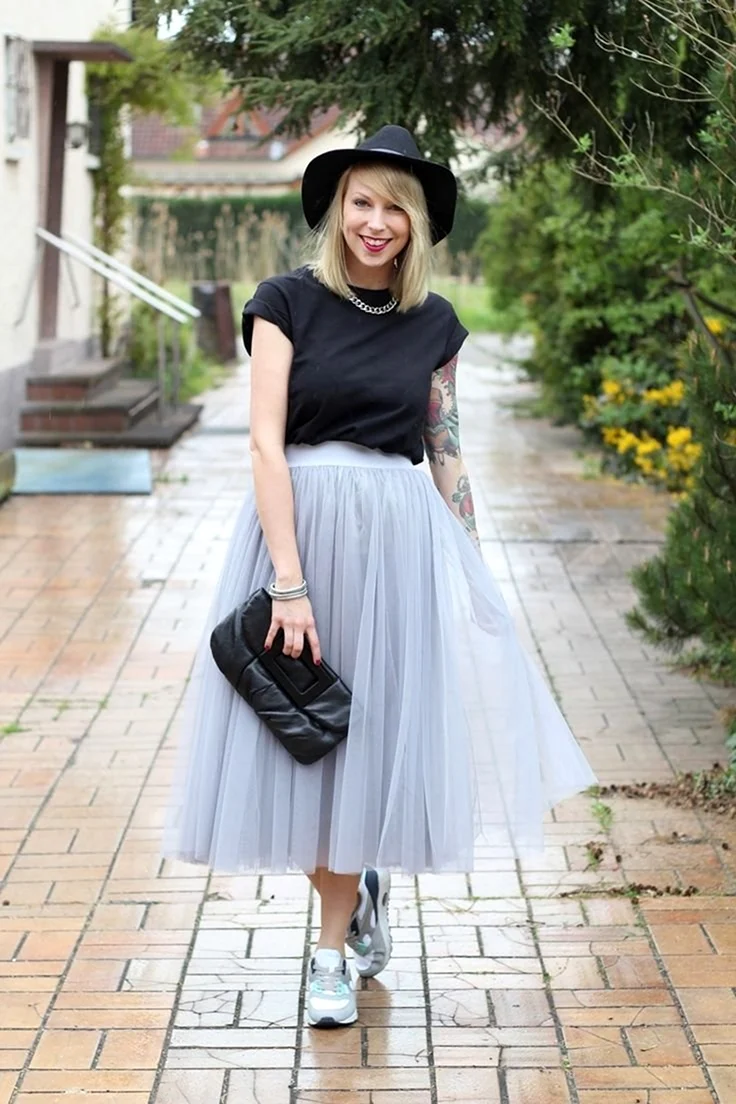 Юбка пачка с кедами