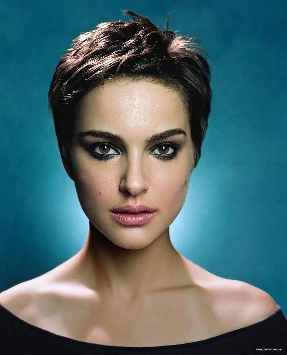 Натали Портман стрижка