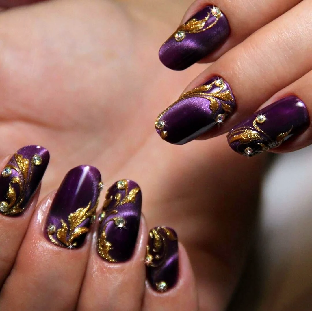 Шикарный праздничный маникюр