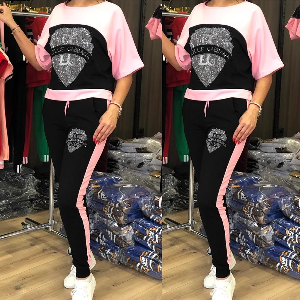 Розовый костюм Дольче Габбана спортивный