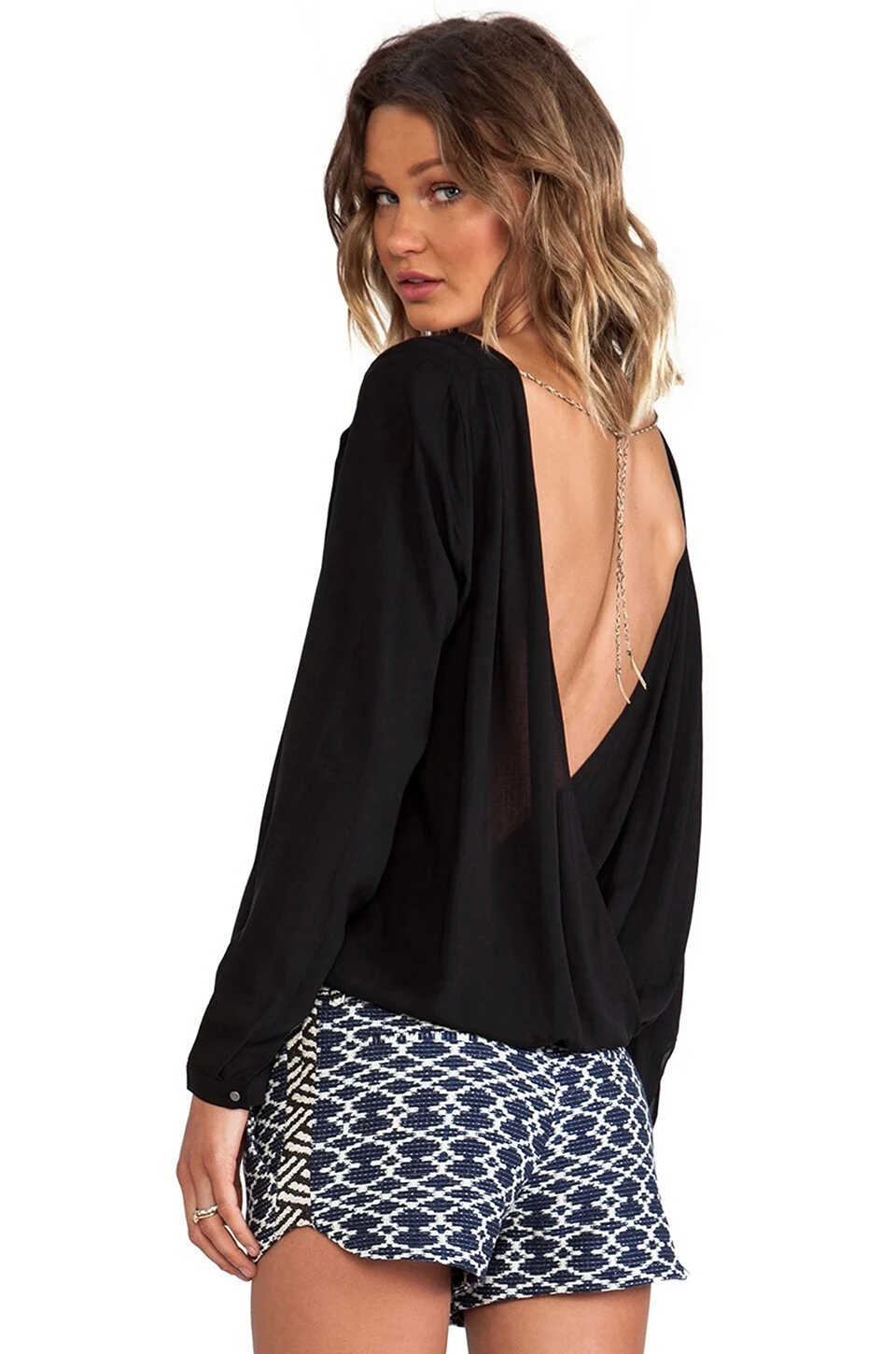 Блуза с открытой спиной