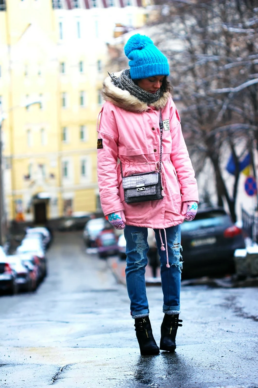 Шапка к розовой куртке