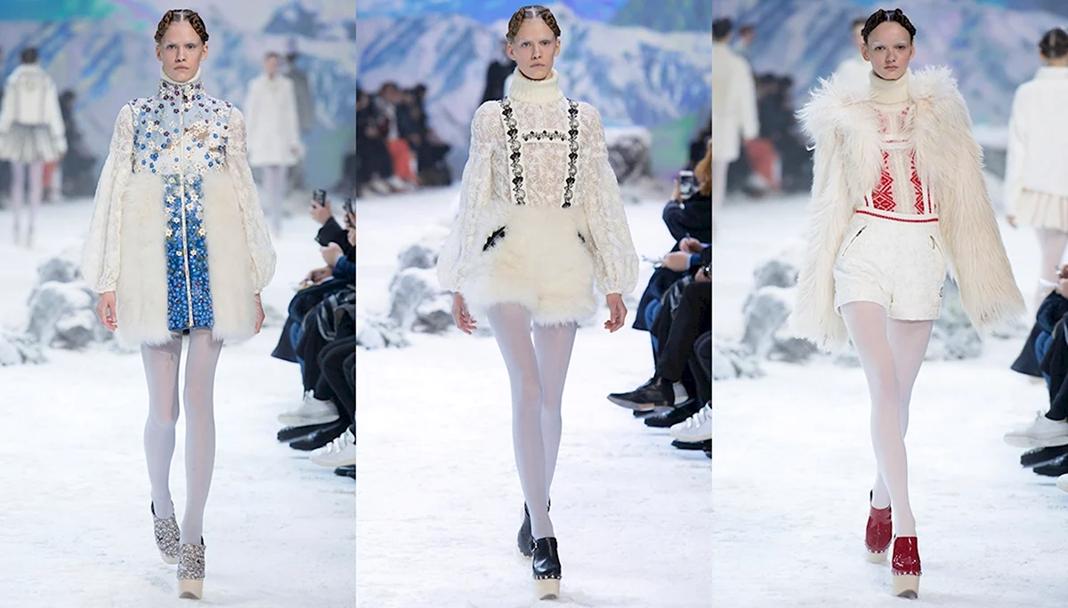 Модные белые колготки