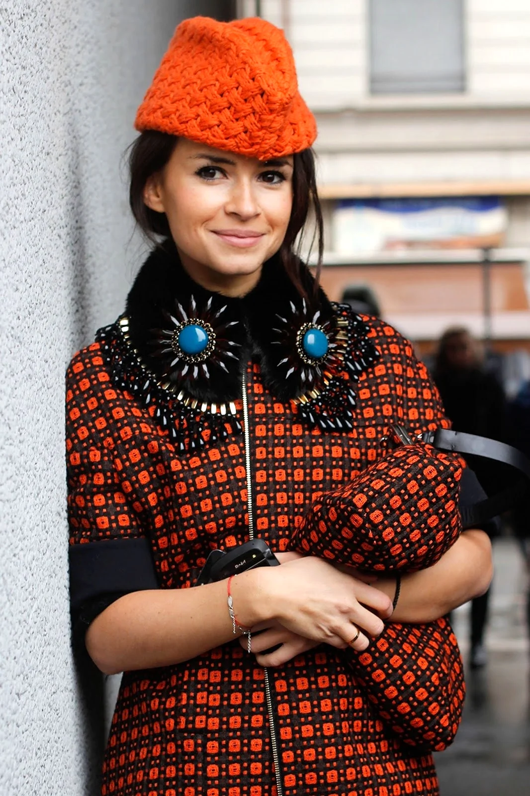 Мирослава Дума в шапке