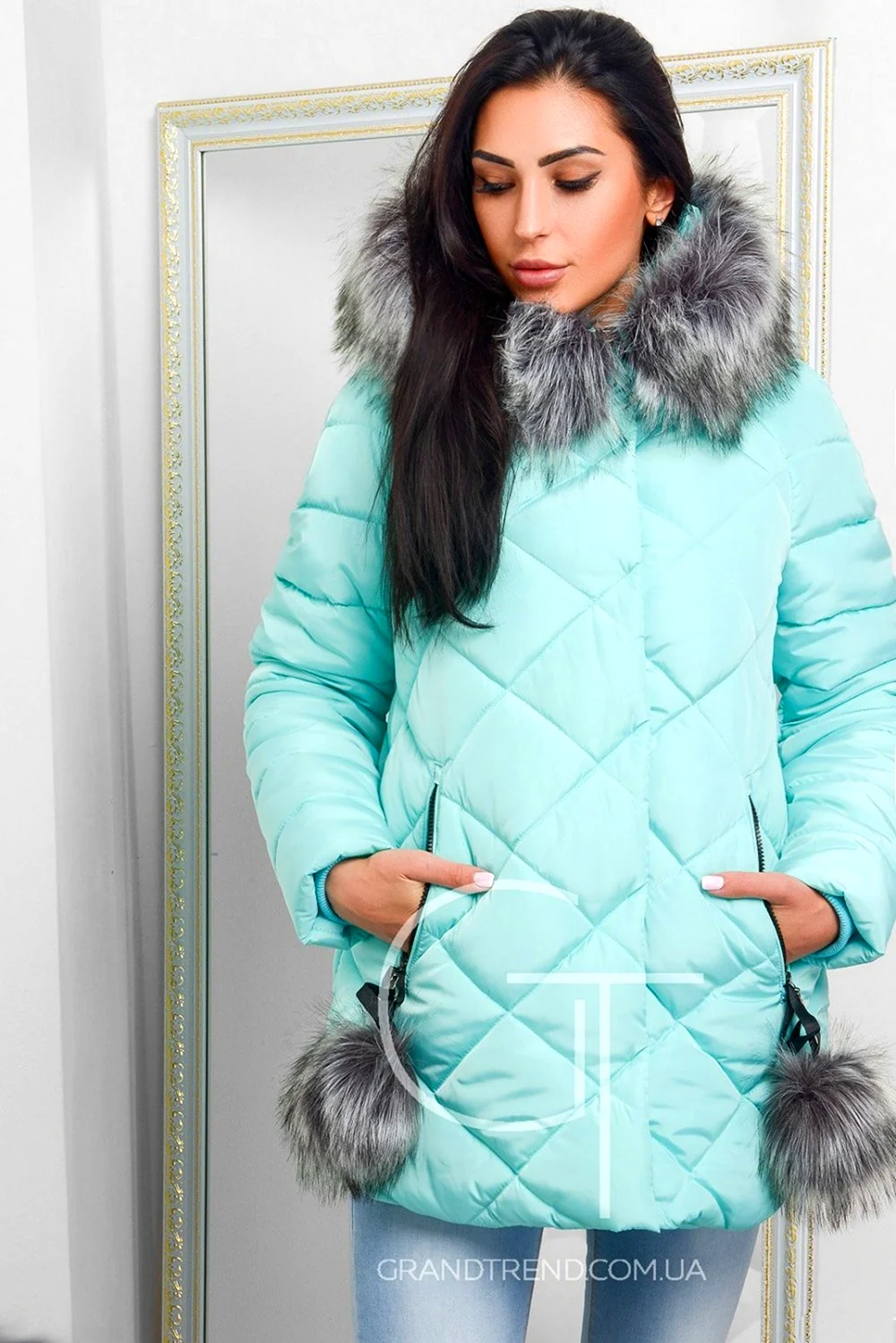 Бирюзовый пуховик