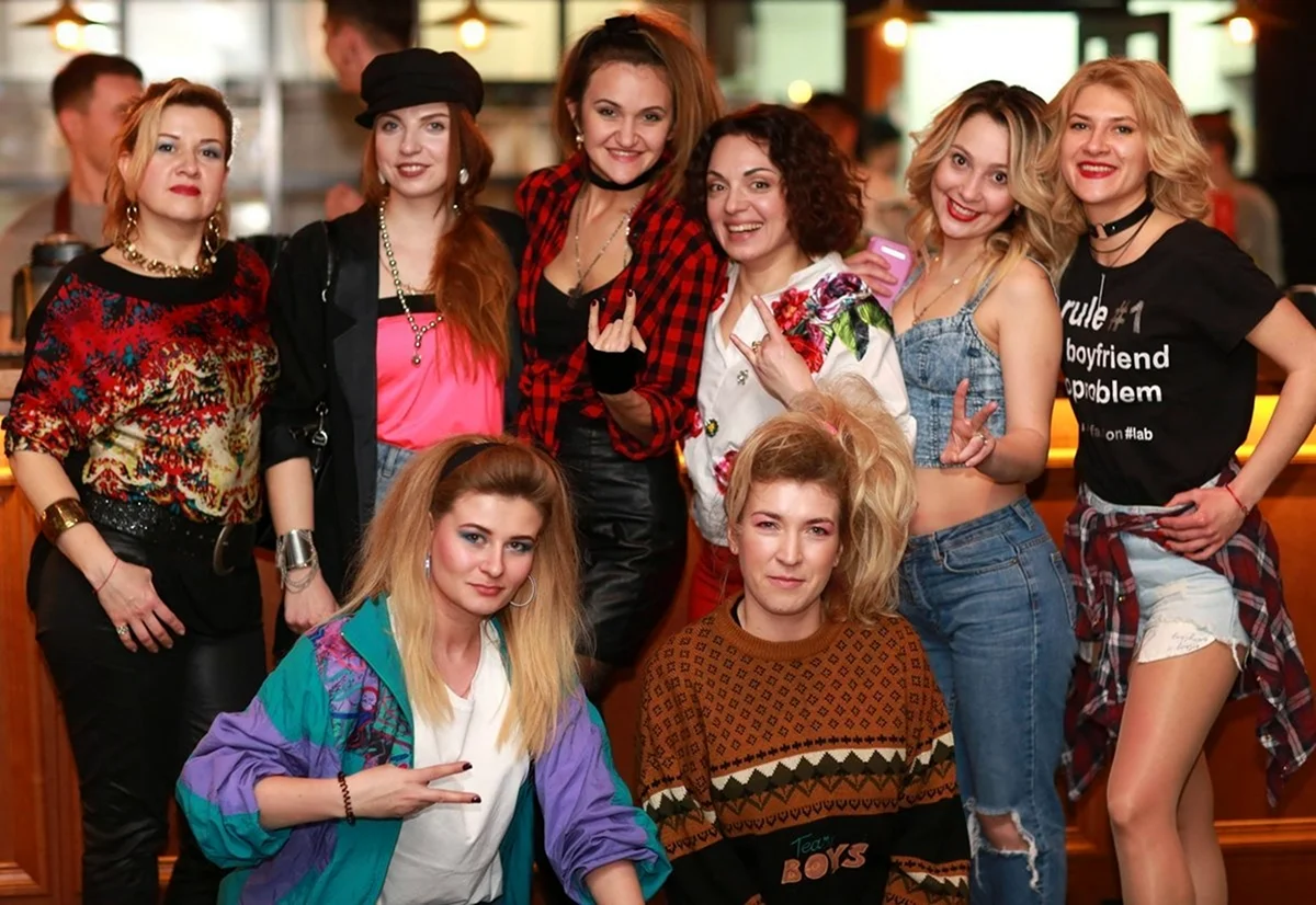 Мода 90е в России