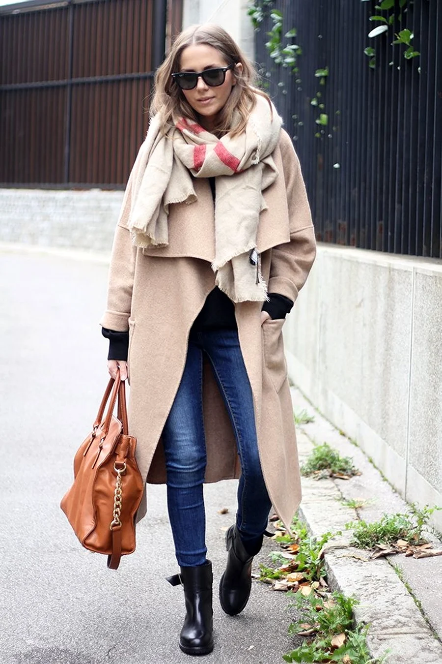 Палантин к пальто кэмел