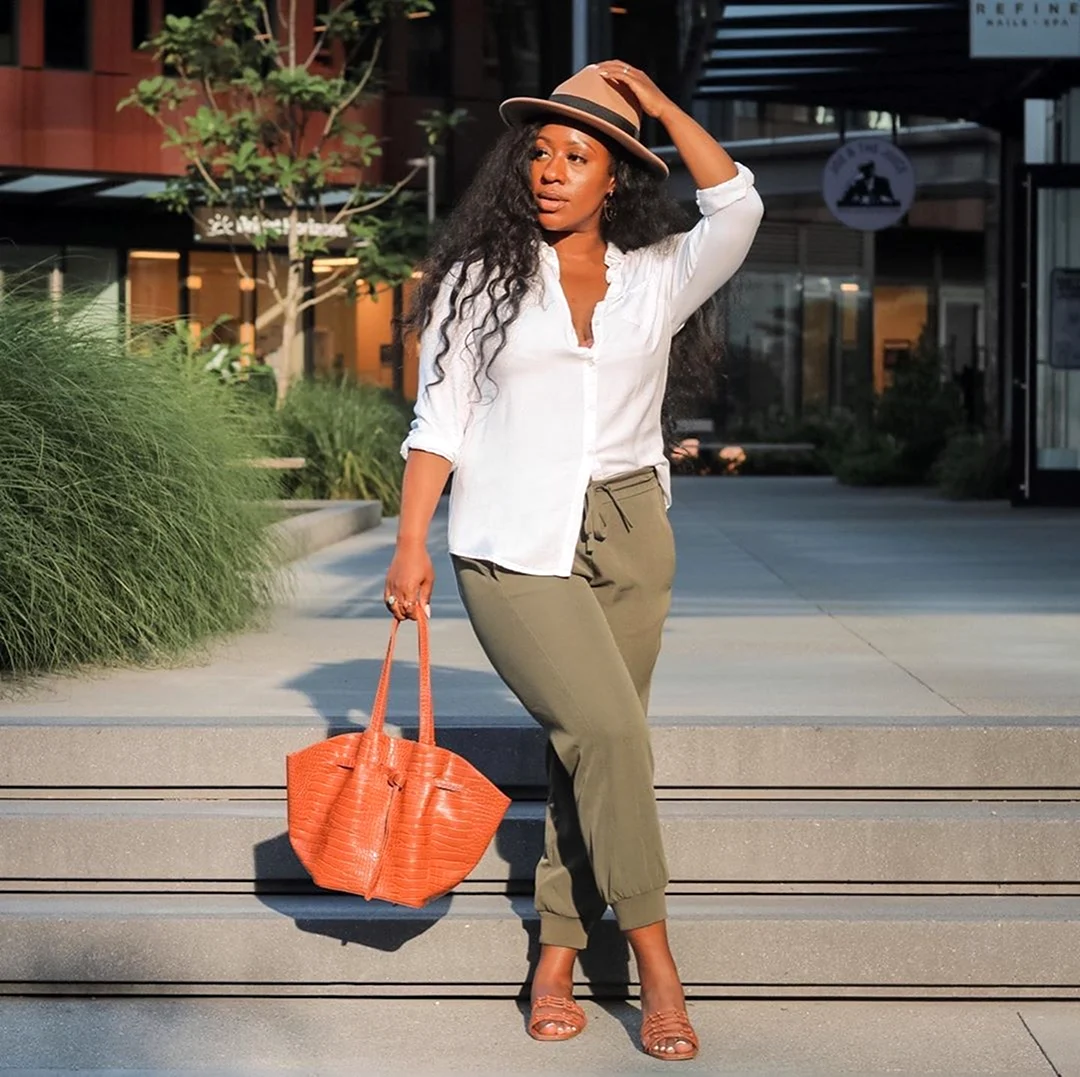 Стильные летние образы для полных