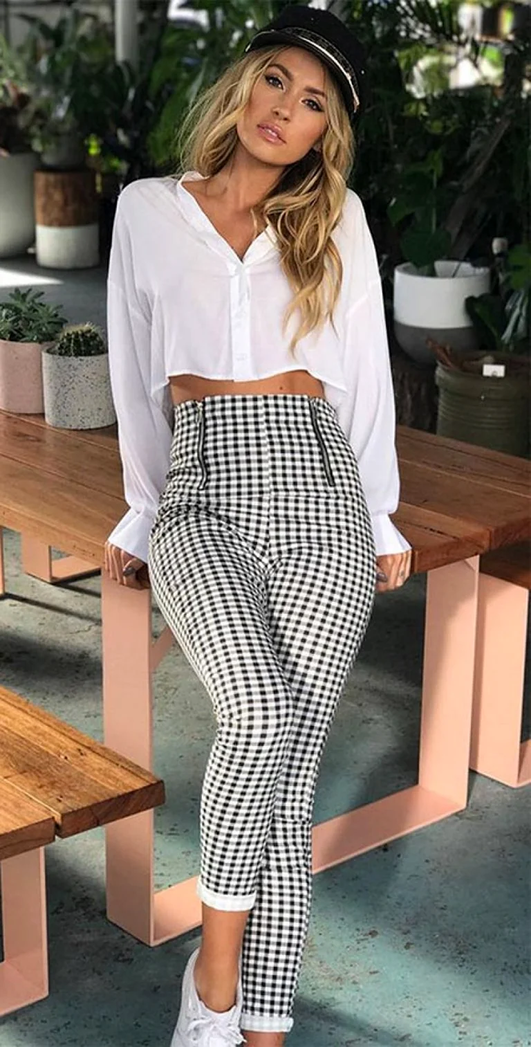 Брюки в клетку женские образы