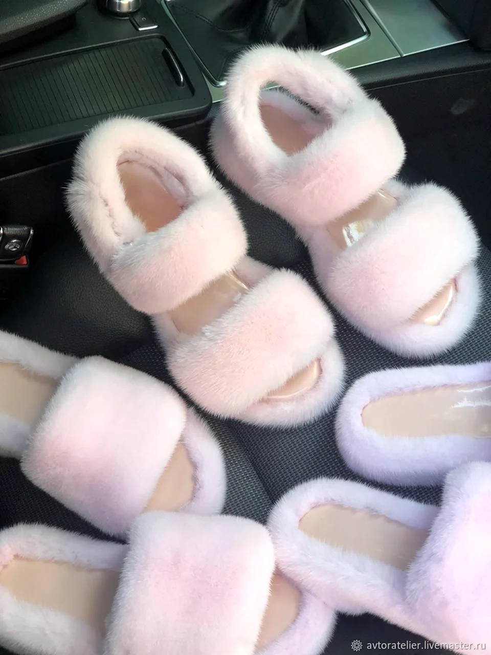 Меховые шлепки 2022