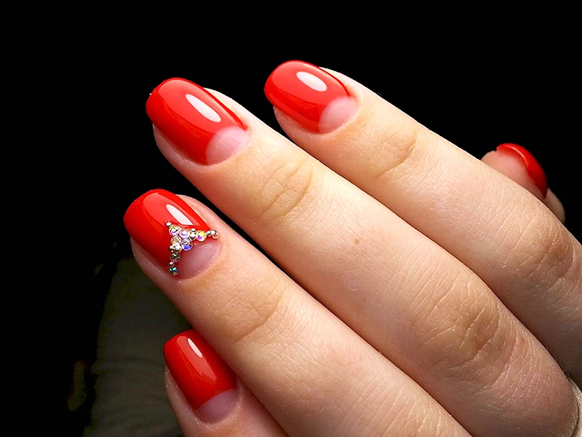 Красные ногти