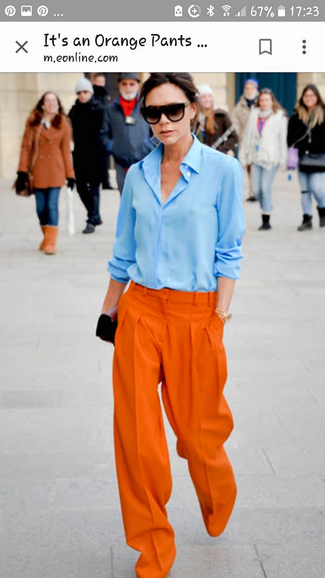 Виктория Бекхэм в брюках палаццо