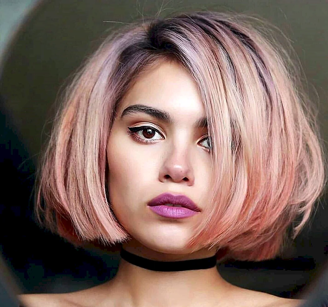 Каре Блант Боб 2020