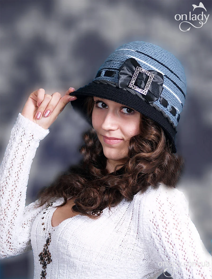 Шляпки женские вязаные