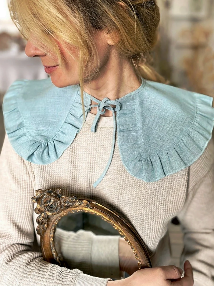 Воротник с рюшами