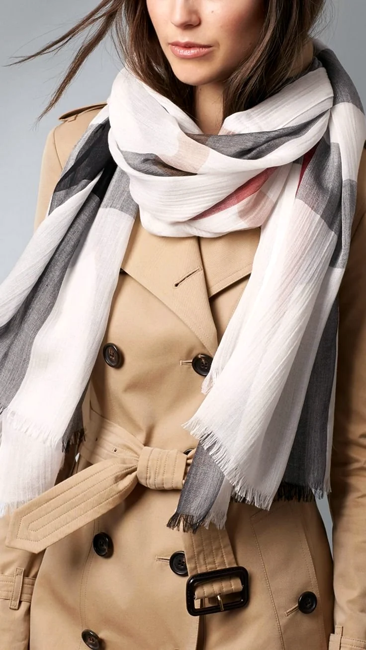 Шарфы к тренчу Burberry 2020