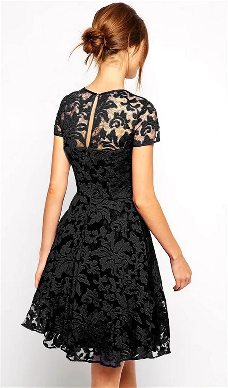 Платье кружевное