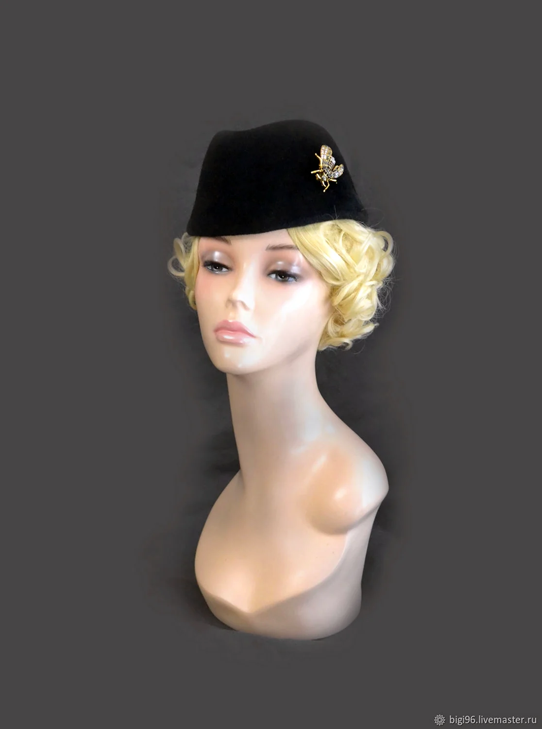 Шляпка пилотка