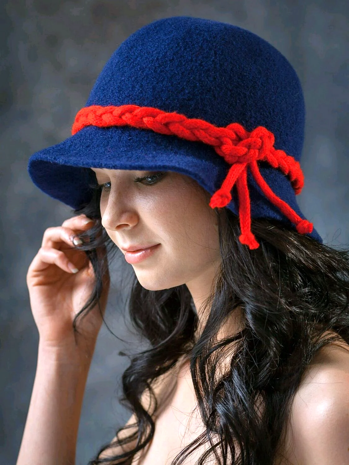 Шляпки женские вязаные