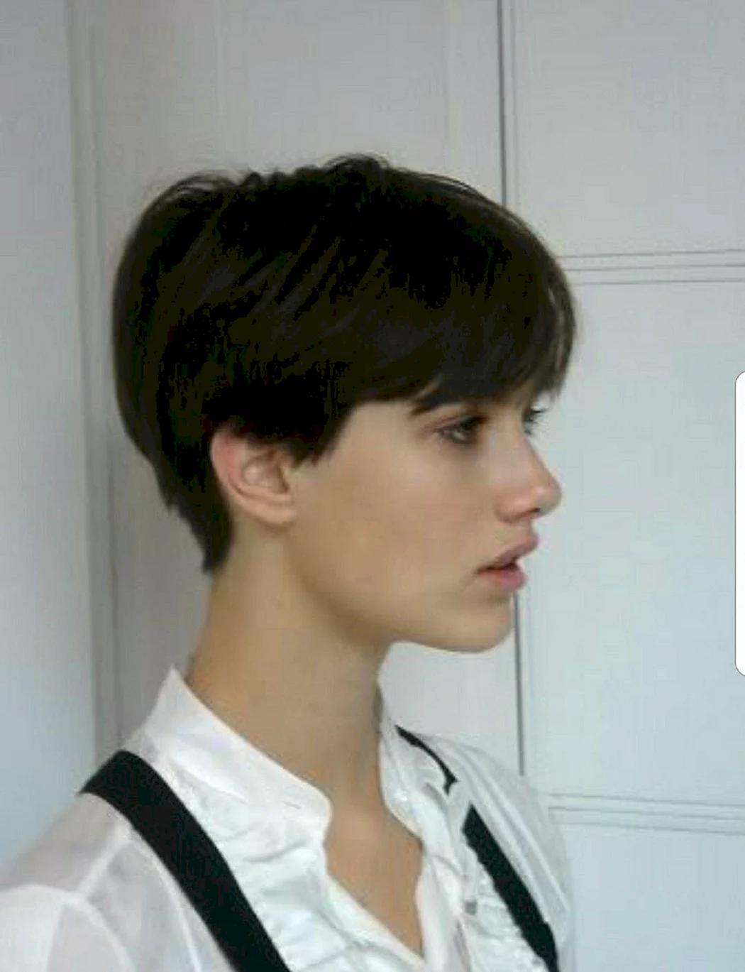 Деми Мур стрижка
