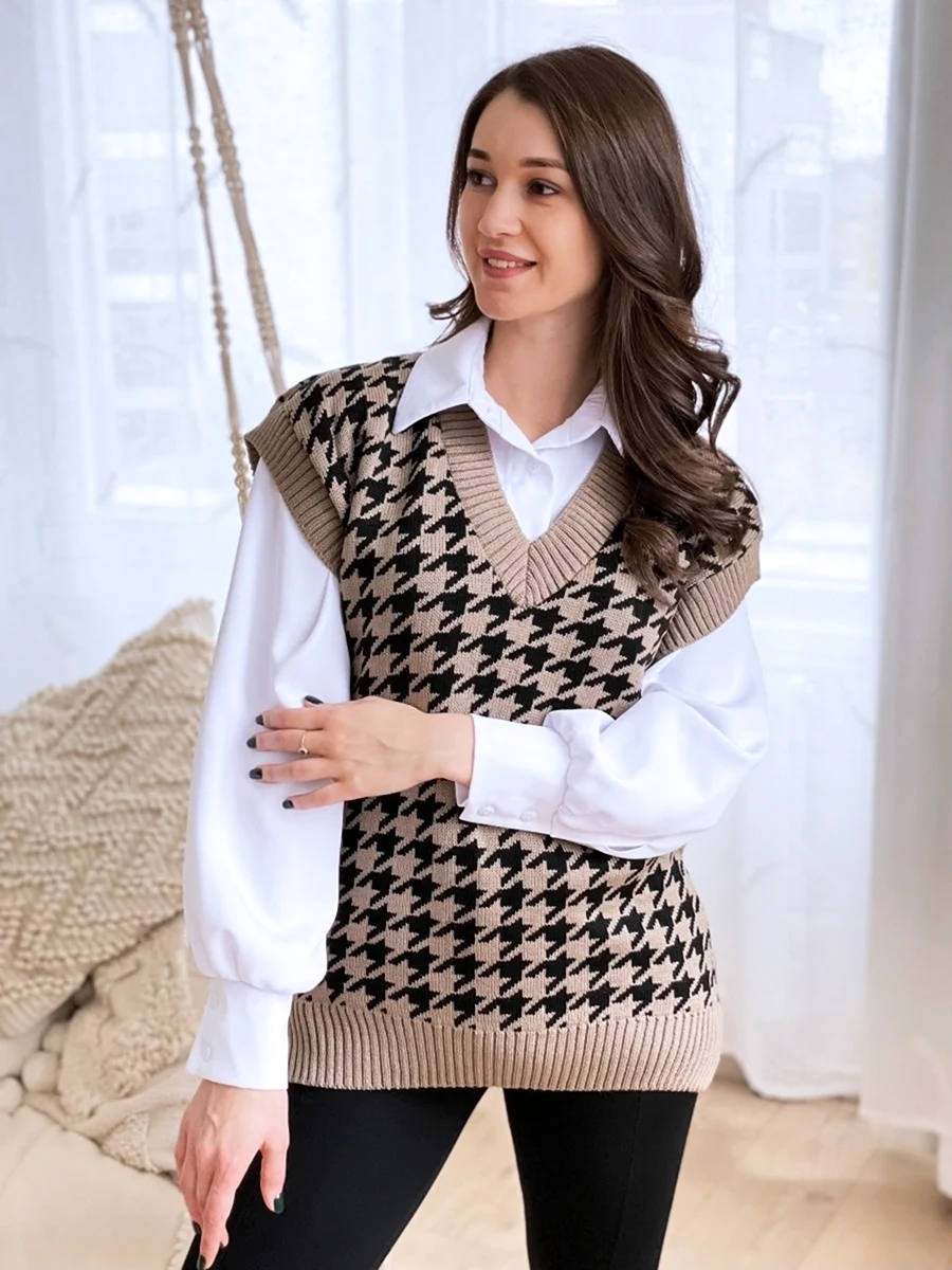 Жилет гусиная лапка 146см