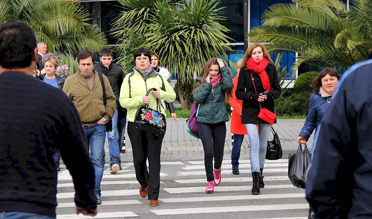 Сочи в марте люди