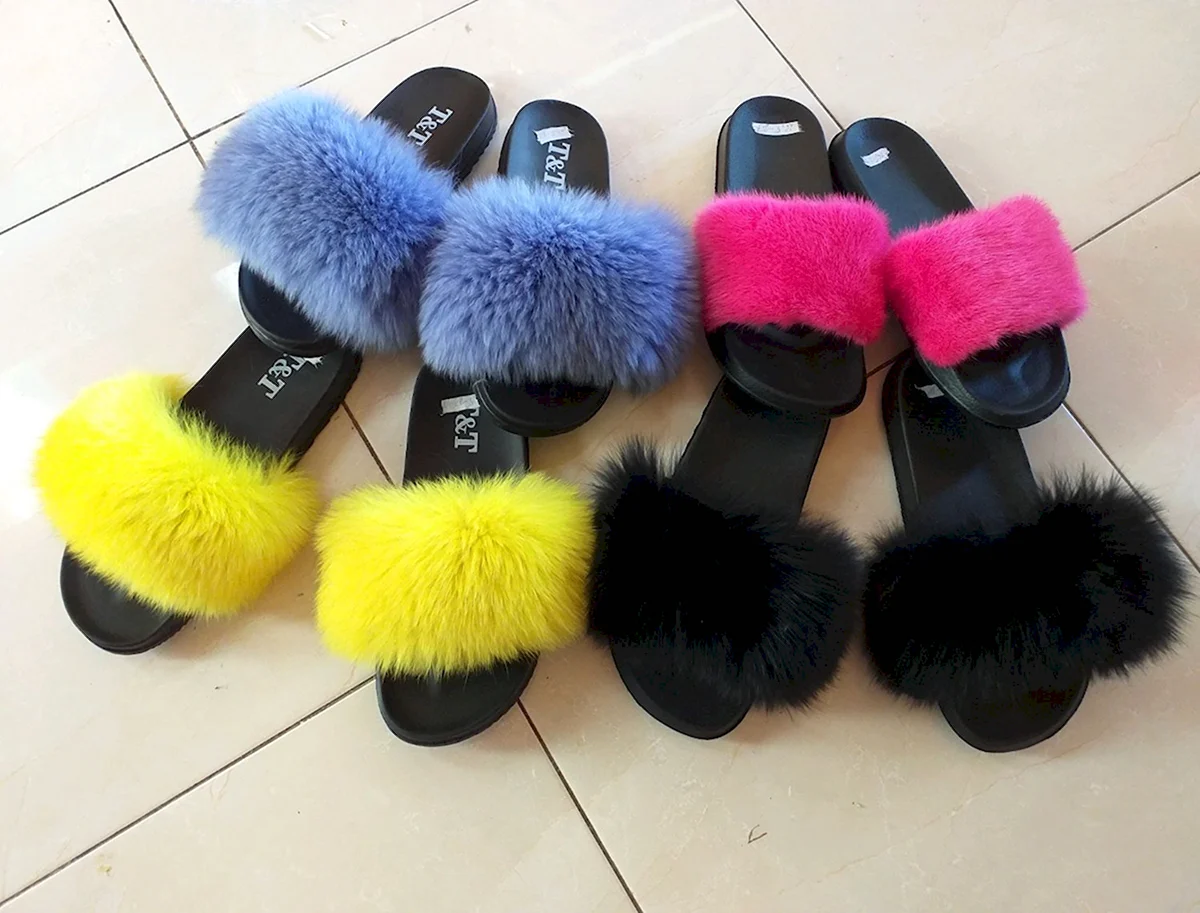 Шлёпки красные Baldinini с мехом