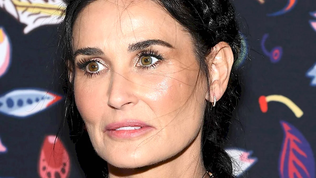 Деми Мур 2022